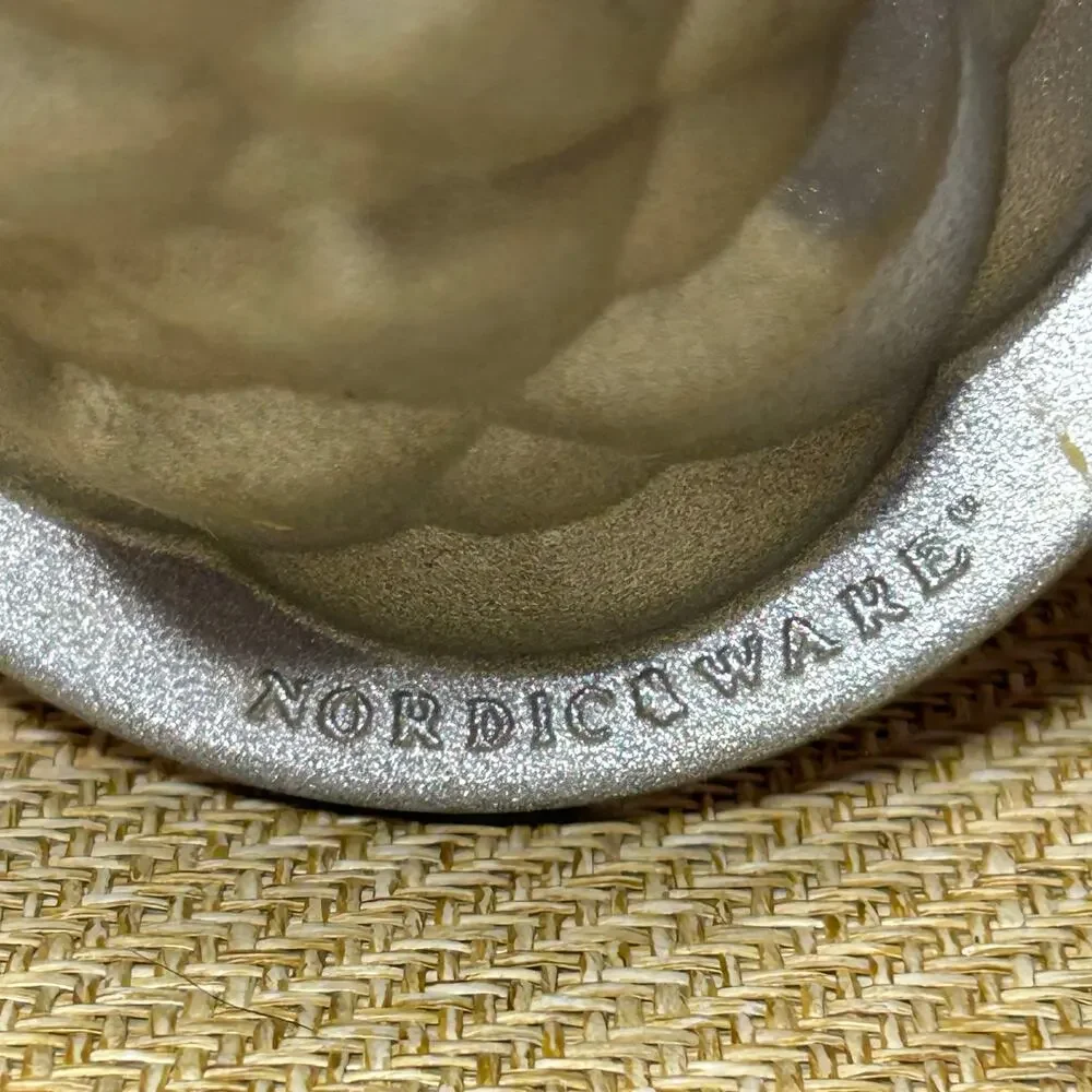 Nordic Ware Gingerbread House Bundt Pan Cottage Cake Mold Aluminum
